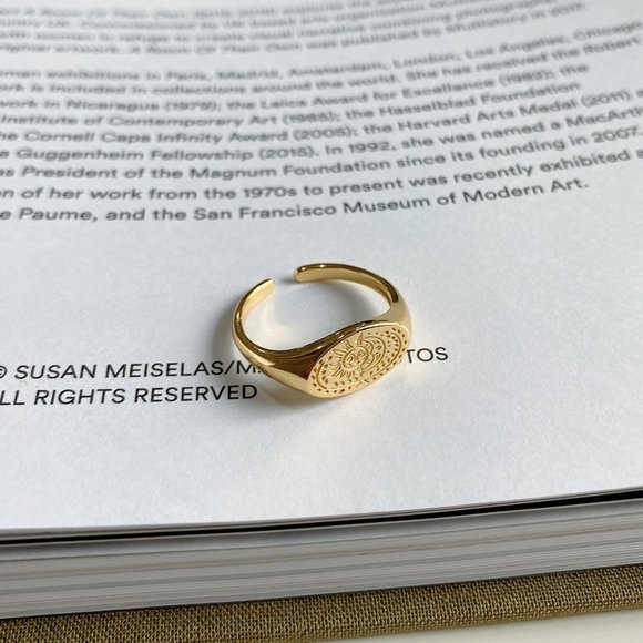 18K Goldplated Moon and Sun Face Signet Ring - Picture 6 of 12